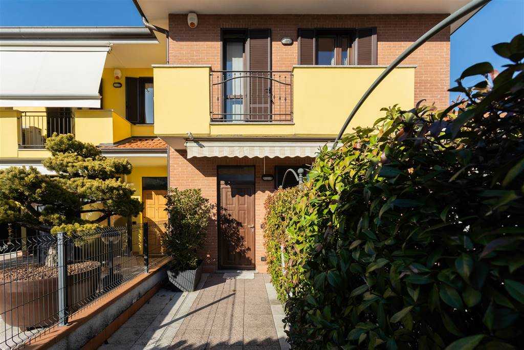 Comprare un appartamento o una villa Villetta a schiera in Brianza.