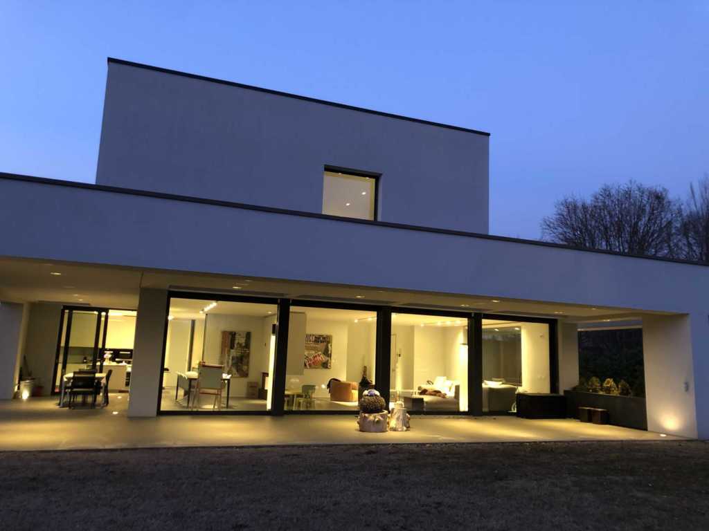 Villa-con-piscina-riscaldata-in-vendita-a-Usmate