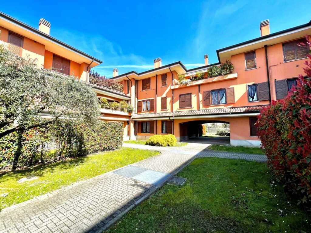 Appartamento-in-vendita-a-Cambiago-in-Brianza-bilocale-con-terrazzo-agenzia-immobiliare-milano-brianza-casa&style