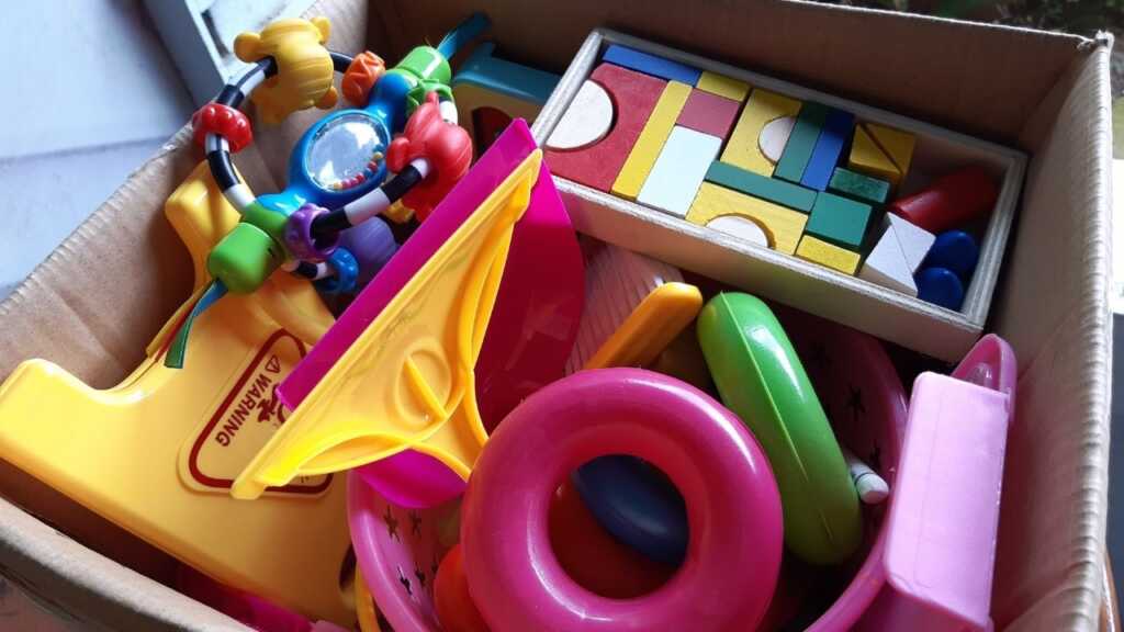 eliminare quello che non si usa più con il decluttering per vendere casa