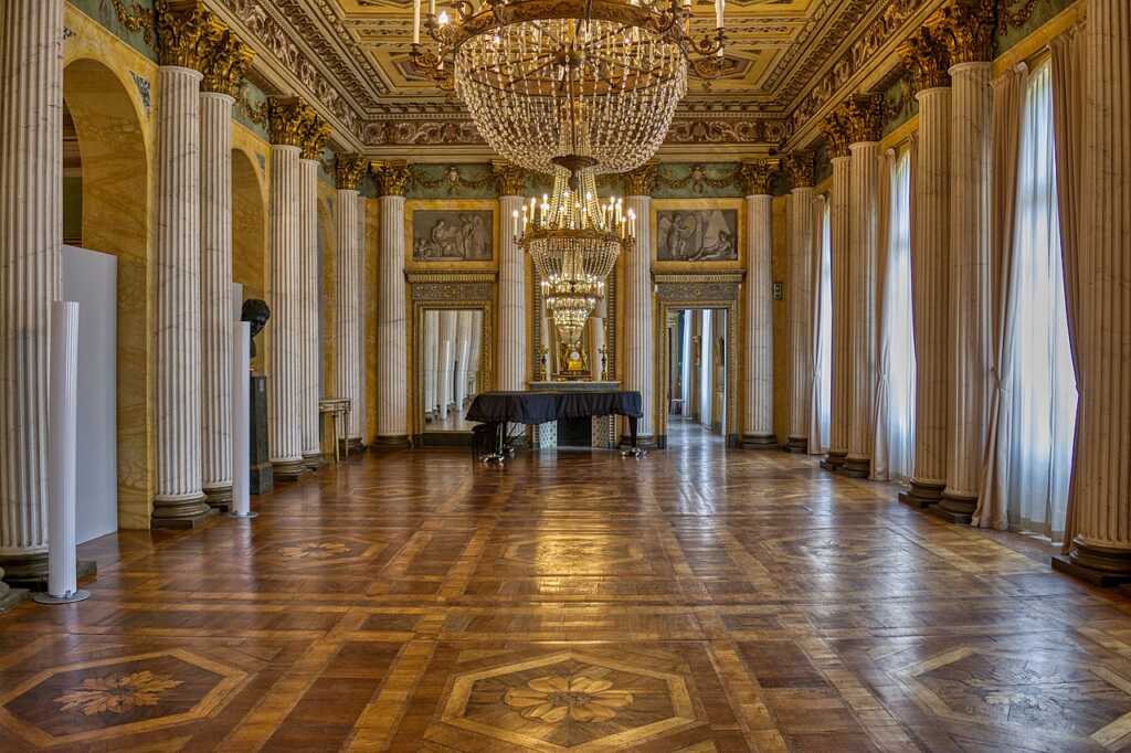 villa-di-lusso-di-pregio-di-prestigio-differenza