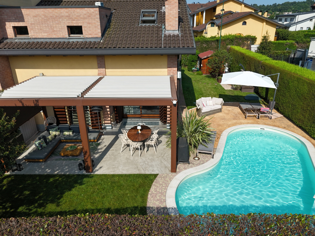 Meglio appartamento o villa pro e contro piscina villa in vendita a Usmate Velate