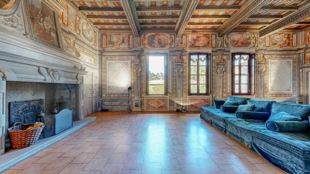 agente-immobiliare-esperto-nella-vendita-di-ville-di-pregio-angelo-acquafresca-casa&style-agenzia-immobiliare-milano-e-brianza