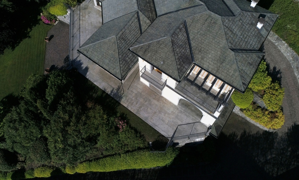 agente-immobiliare-esperto-nella-vendita-di-ville-di-pregio-angelo-acquafresca-casa&style-agenzia-immobiliare-milano-e-brianza