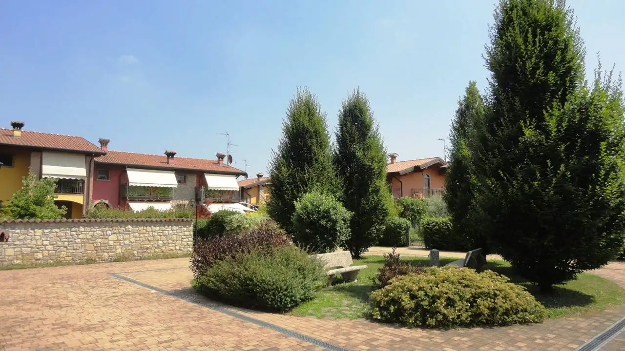 3-locali-con-giardino-in-vendita-a-Roncello-13