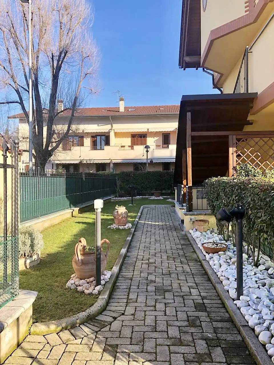 Appartamento-4-locali-con-giardino-in-vendita-a-Carnate-7