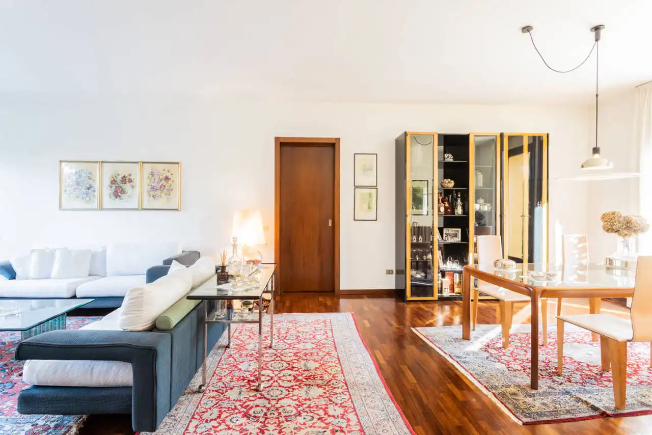 Appartamento-con-giardino-privato-in-vendita-a-Lesmo-1