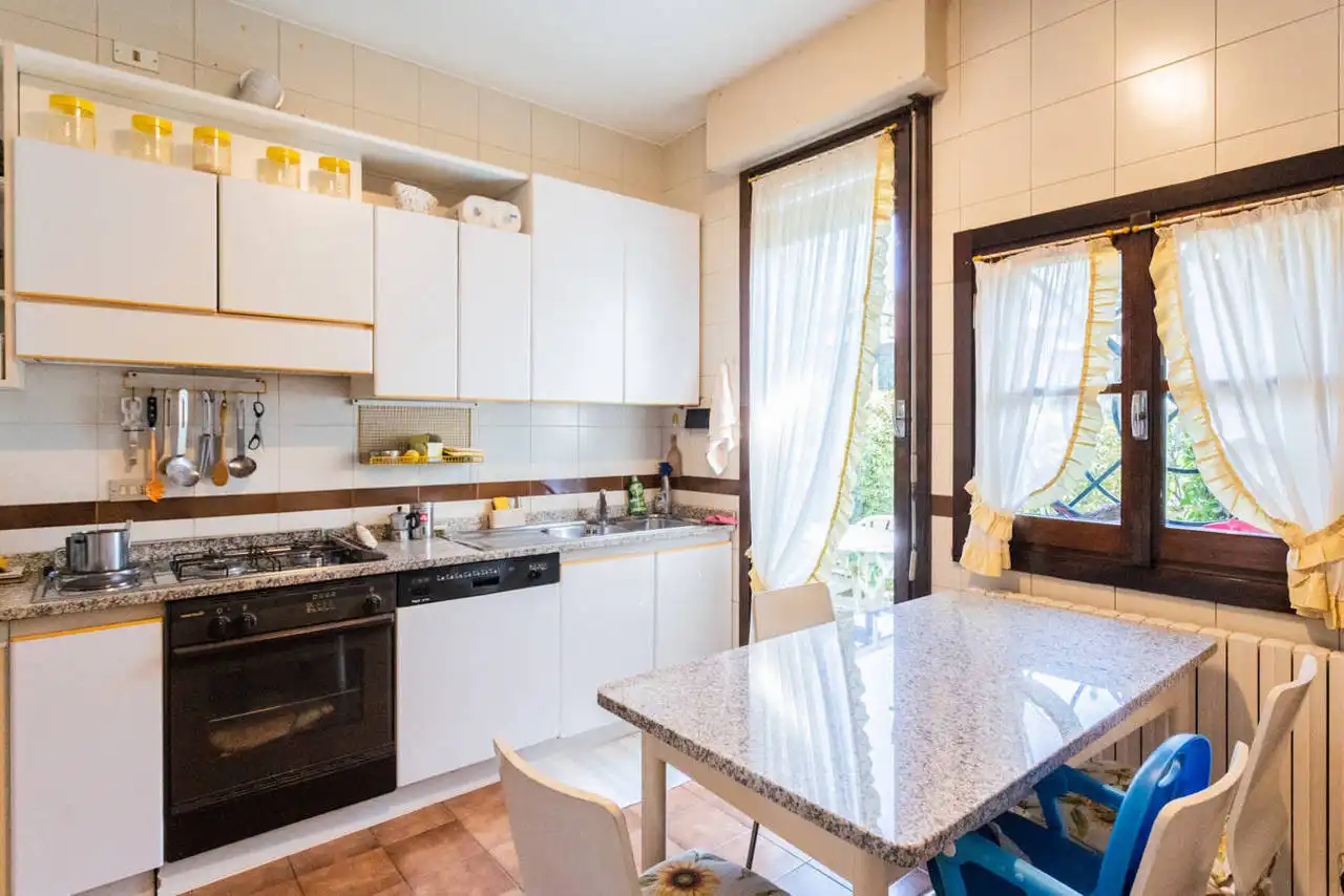 Appartamento-con-giardino-privato-in-vendita-a-Lesmo-11