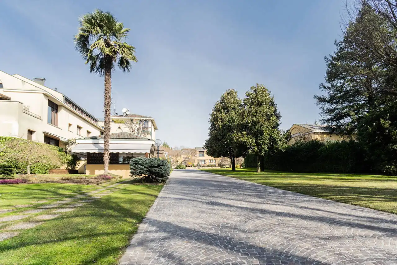 Appartamento-con-giardino-privato-in-vendita-a-Lesmo-31