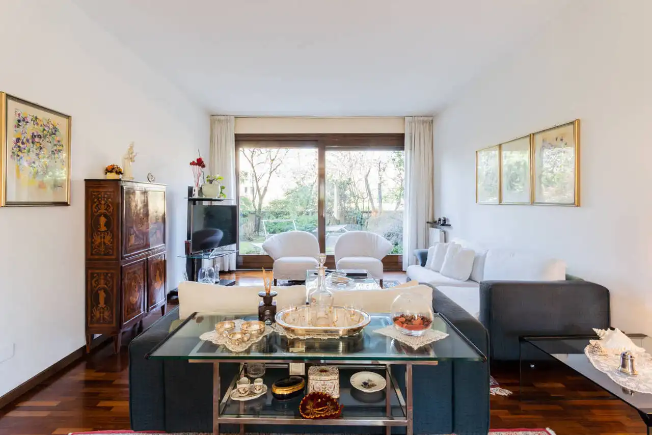 Appartamento-con-giardino-privato-in-vendita-a-Lesmo-8