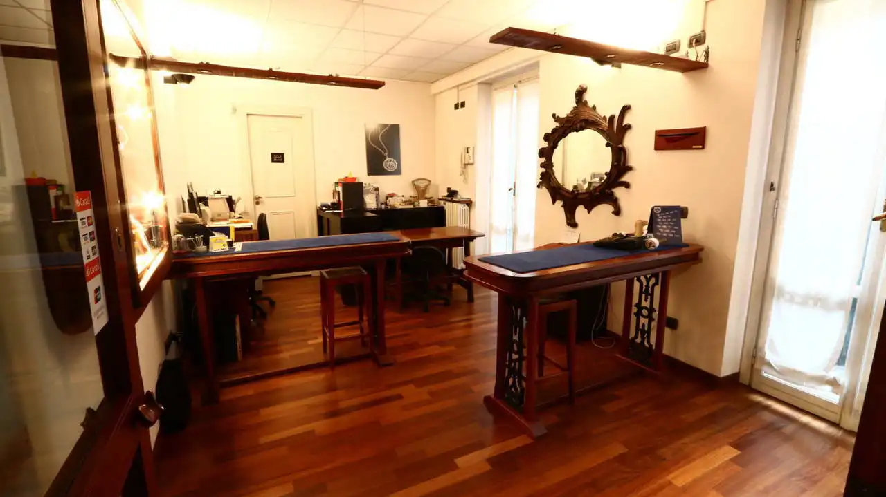 Appartamento d'epoca in vendita a Milano