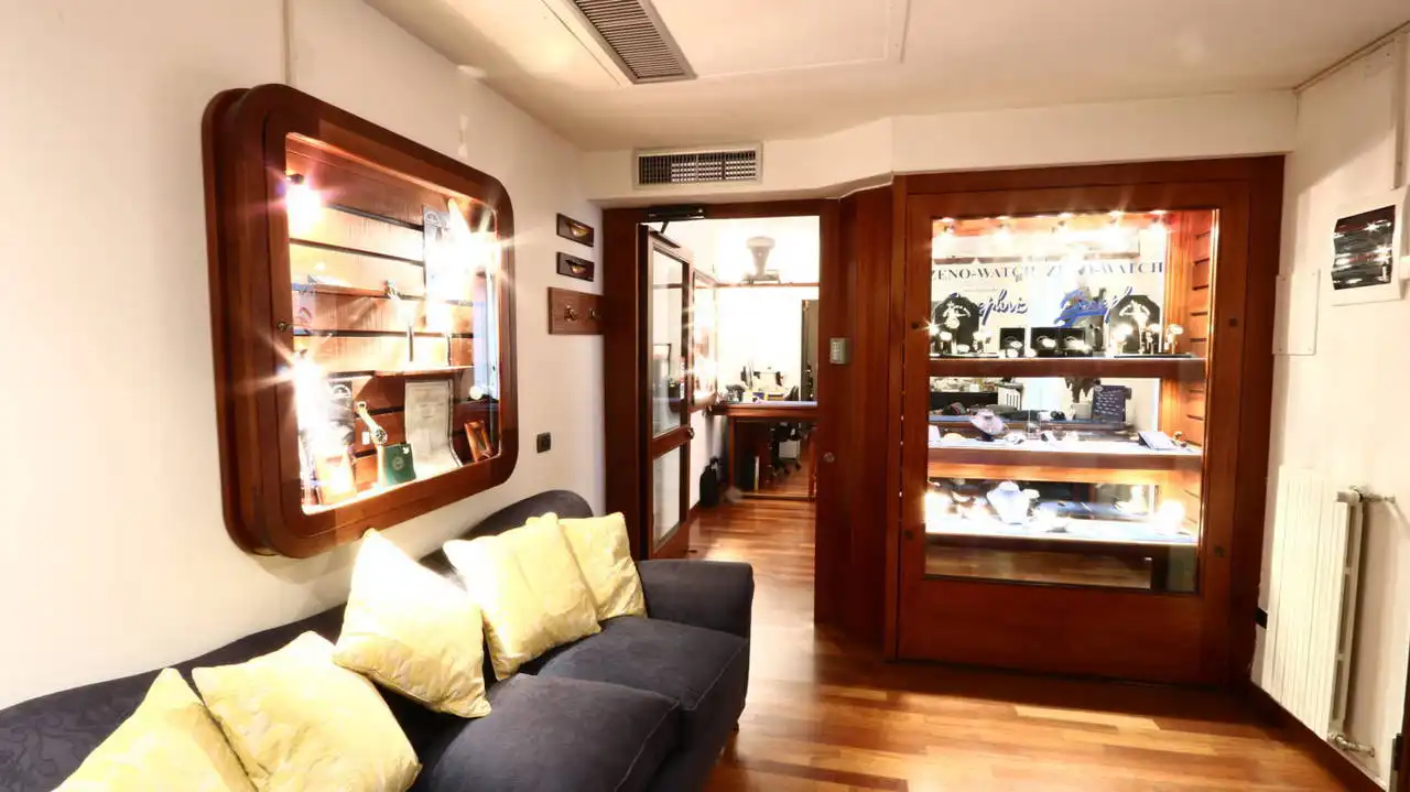 Appartamento d'epoca in vendita a Milano