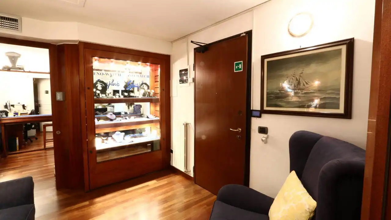 Appartamento d'epoca in vendita a Milano