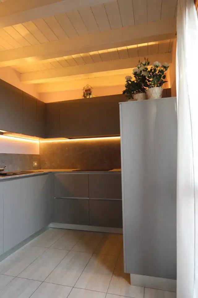 Appartamento-ultimo-piano-con-terrazzo-in-vendita-a-Correzzana-10