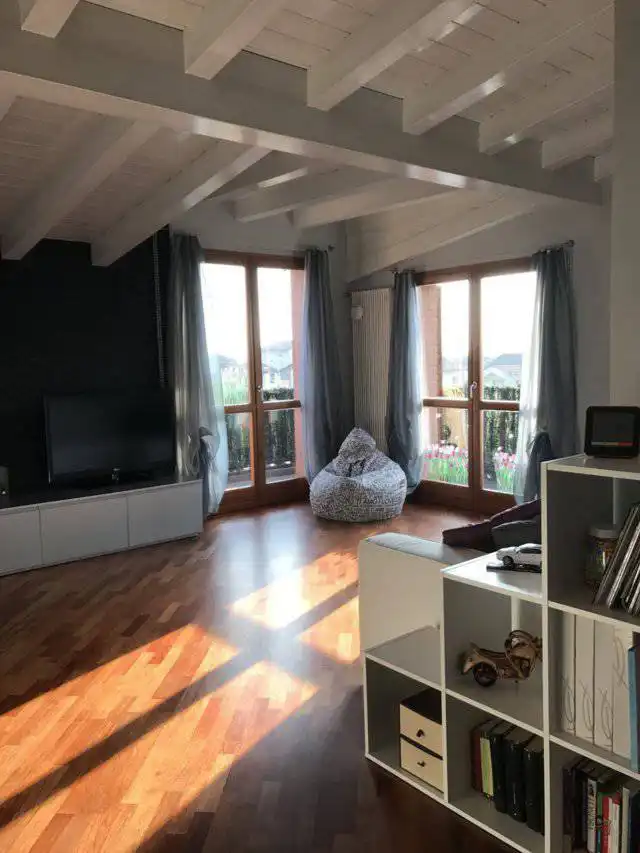 Appartamento-ultimo-piano-con-terrazzo-in-vendita-a-Correzzana-21