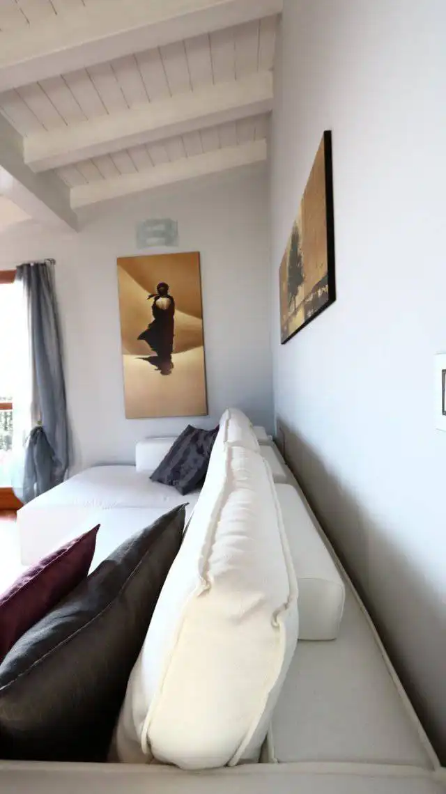 Appartamento-ultimo-piano-con-terrazzo-in-vendita-a-Correzzana-6