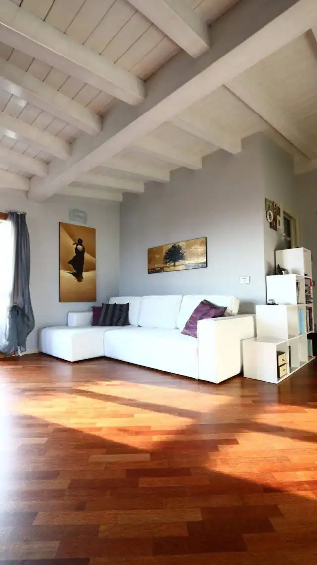 Appartamento-ultimo-piano-con-terrazzo-in-vendita-a-Correzzana-8
