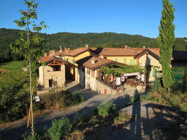 Bio-agriturismo-in-vendita-a-La-Valletta-Brianza-14