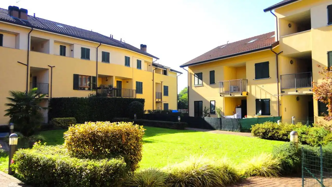 Case-Ville-Attici-in-vendita-a-Bernareggio
