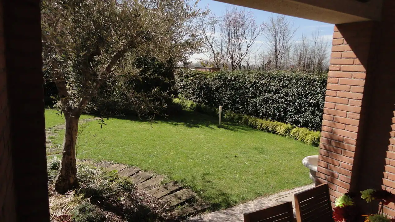 Case-con-giardino-in-vendita-a-Sulbiate-Bellusco-3
