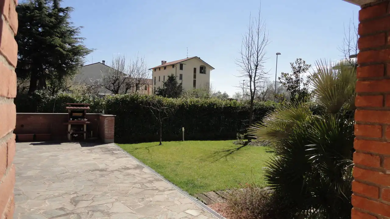 Case-con-giardino-in-vendita-a-Sulbiate-Bellusco-7