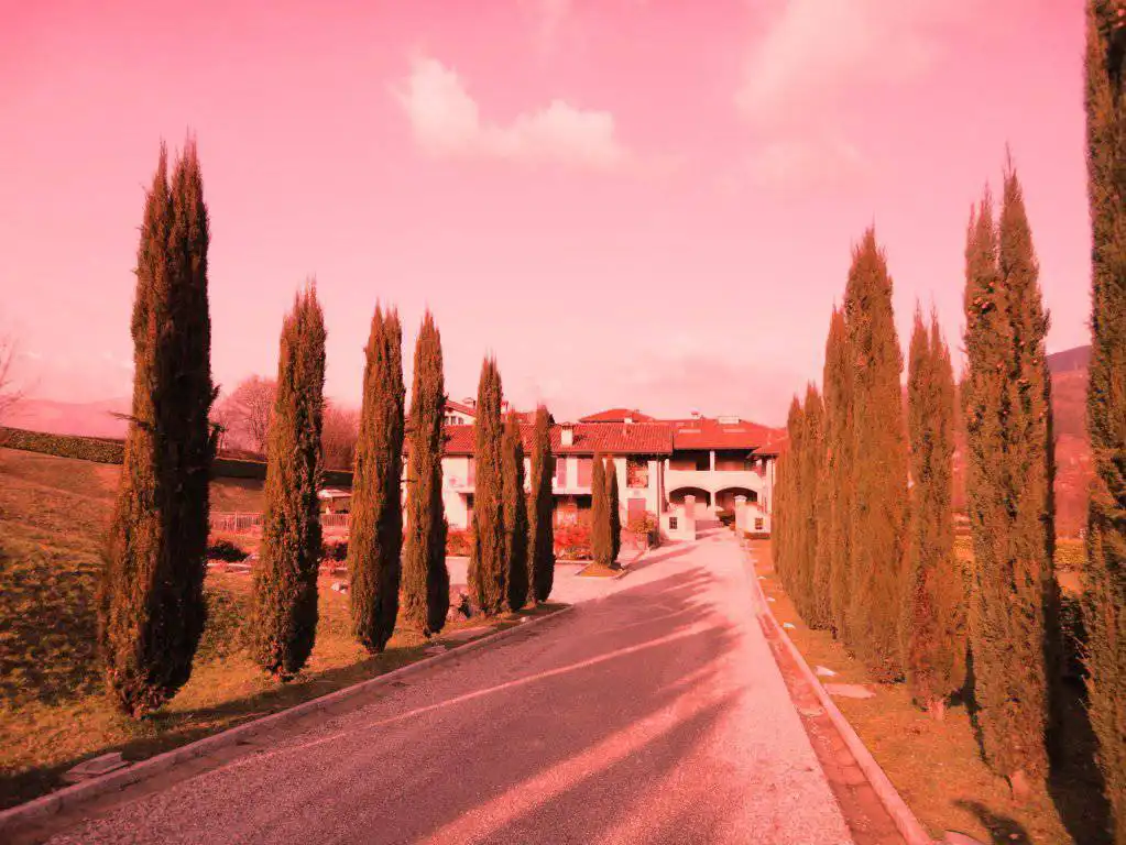 Case-con-piscina-in-vendita-a-Castello-in-Brianza-3