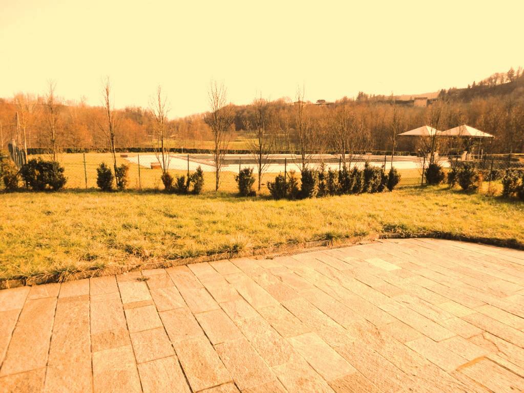 Case-con-piscina-in-vendita-a-Castello-in-Brianza-6
