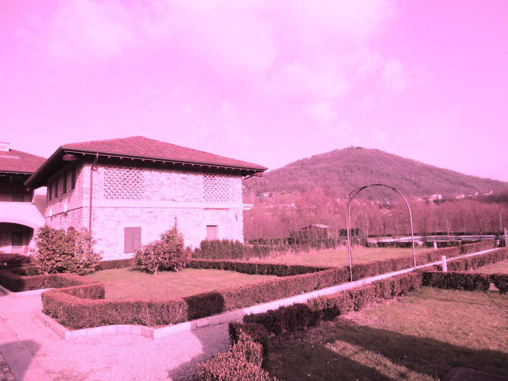 Case-con-piscina-in-vendita-a-Castello-in-Brianza-7