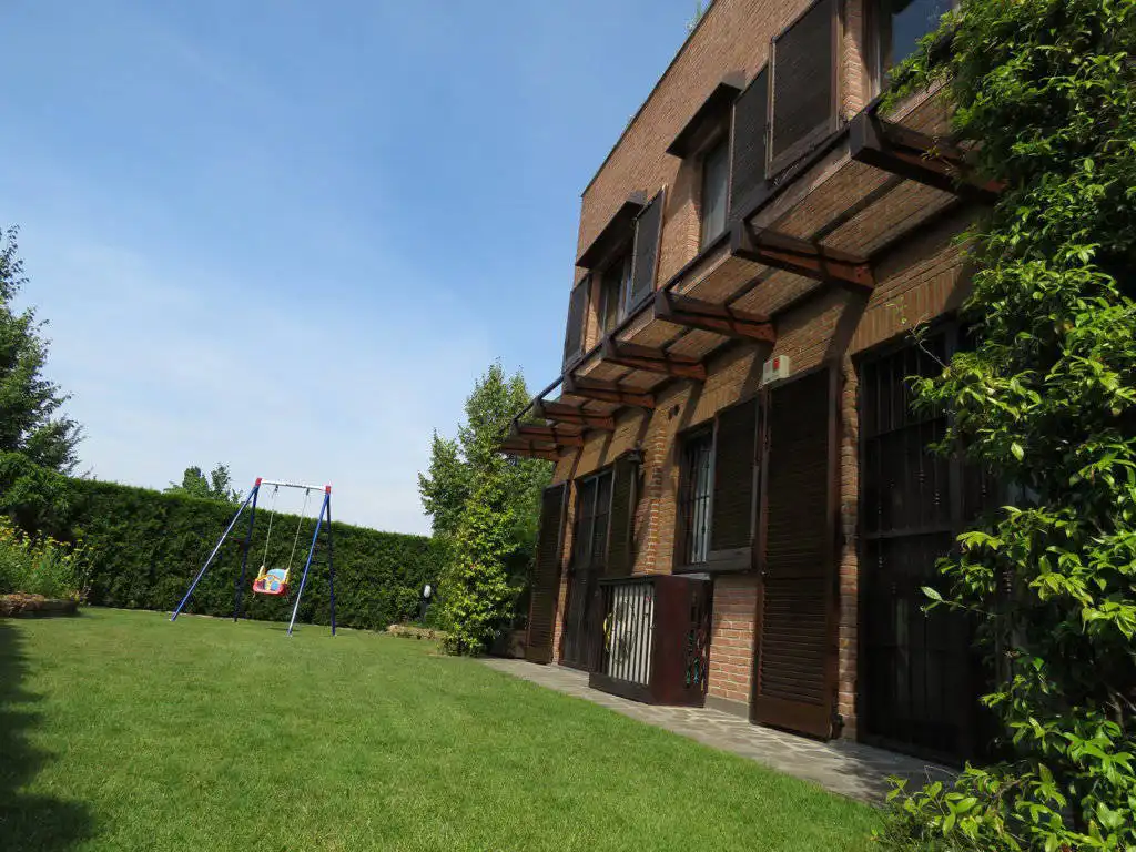 Case-in-vendita-con-giardino-in-Cavenago-Brianza-23