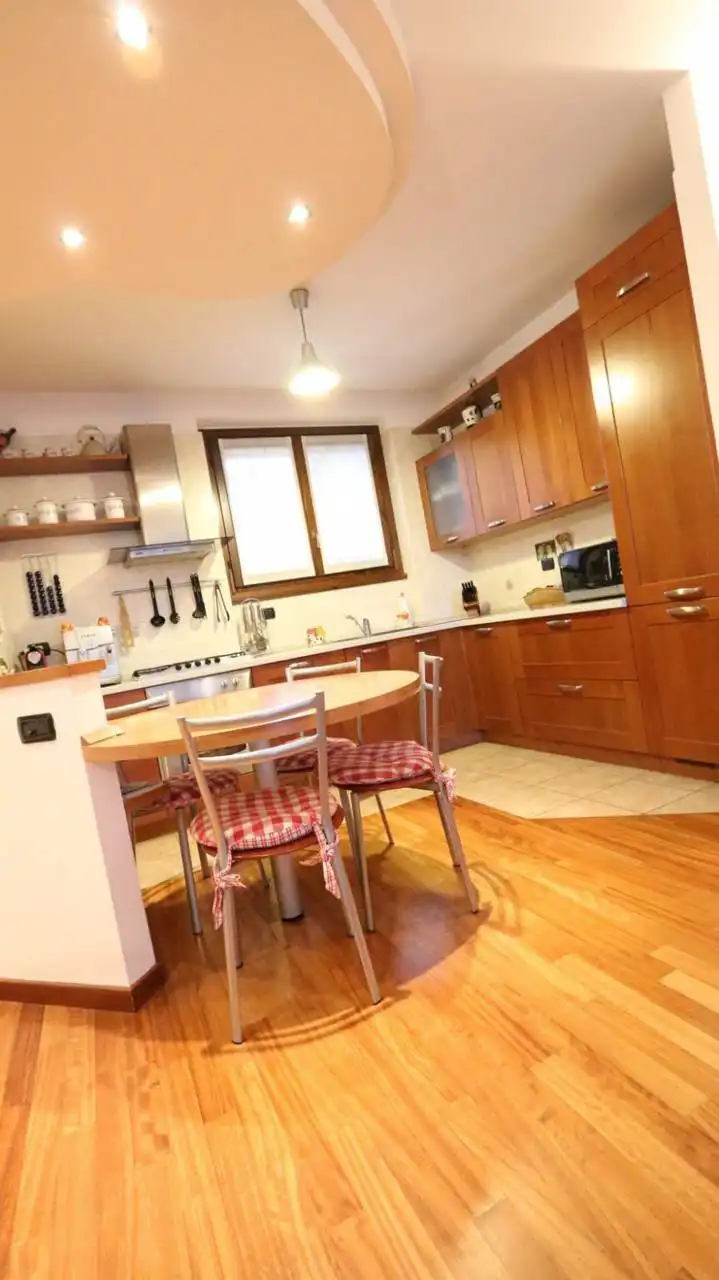 Case-in-vendita-con-giardino-in-Cavenago-Brianza-5