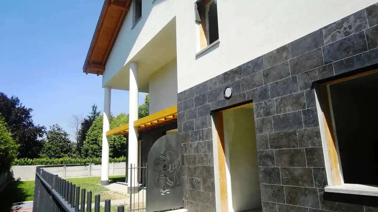 Case-in-vendita-con-terrazzo-a-Burago-di-Molgora-in-Brianza-12
