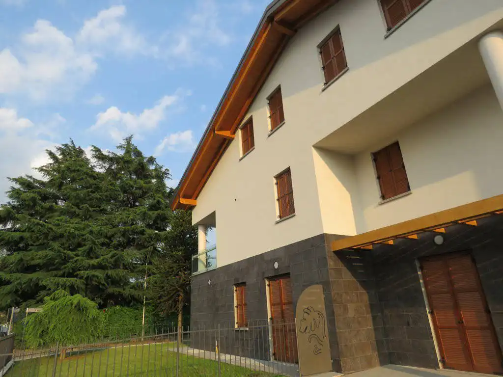 Case-nuove-in-vendita-in-Burago-di-Molgora-Monza-Brianza-3