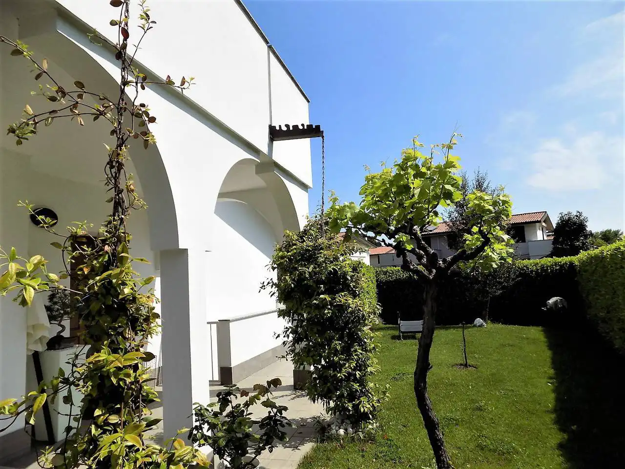 Porzione-villa-bifamigliare-ristrutturata-in-vendita-a-Carnate-25