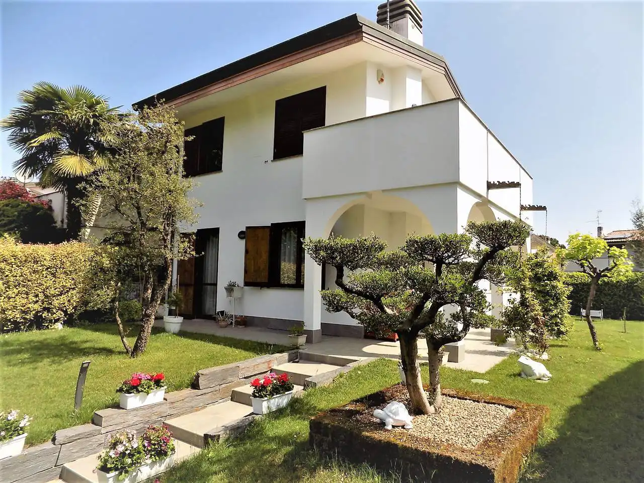 Porzione-villa-bifamigliare-ristrutturata-in-vendita-a-Carnate