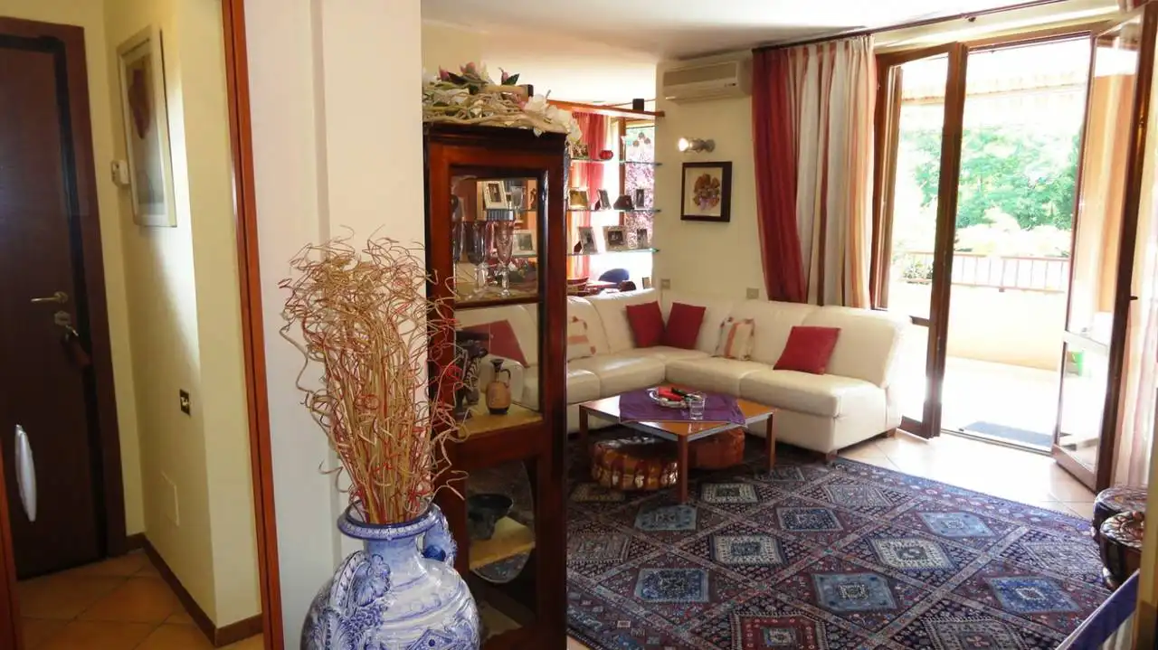 Trilocale-in-vendita-a-Cambiago-con-terrazzo-10