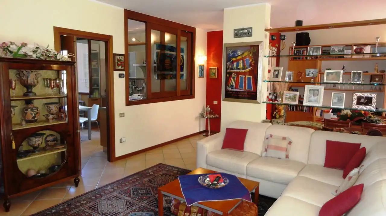 Trilocale-in-vendita-a-Cambiago-con-terrazzo-14