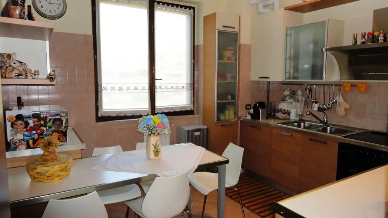 Trilocale-in-vendita-a-Cambiago-con-terrazzo-3