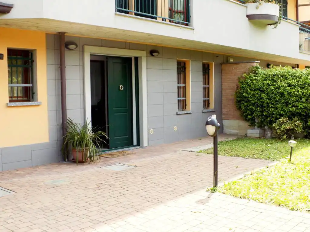Villa-accogliente-e-curata-in-vendita-a-Cornate-d39Adda-in-Brianza-13