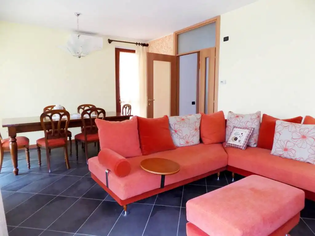 Villa-accogliente-e-curata-in-vendita-a-Cornate-d39Adda-in-Brianza-8