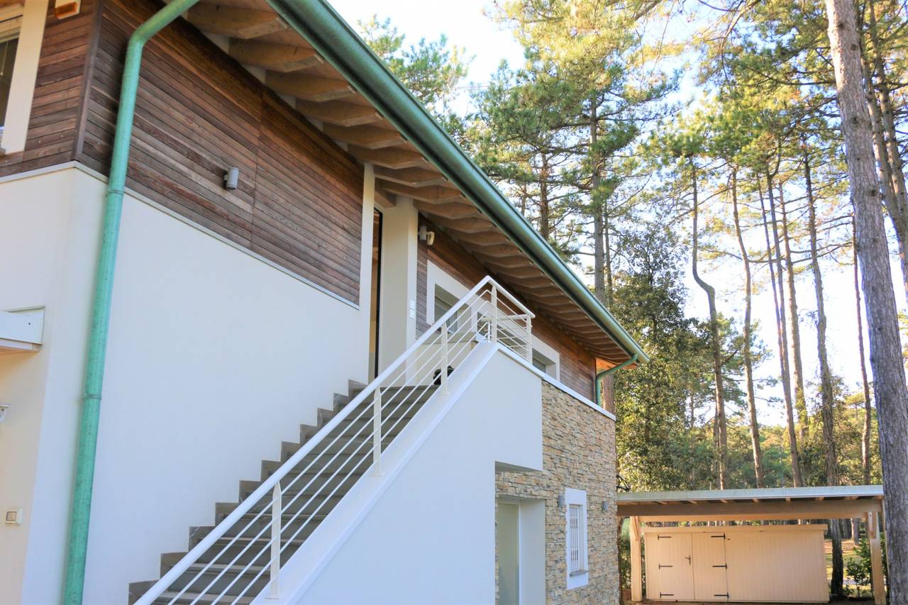 Villa-con-2-appartamenti-in-vendita-a-Bibione-4