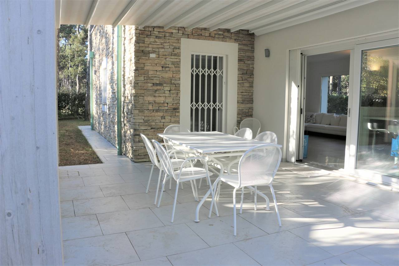 Villa-con-2-appartamenti-in-vendita-a-Bibione-6
