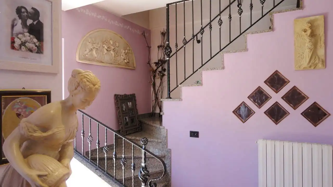 Villa-con-piscina-in-vendita-a-Busnago-in-Brianza-12