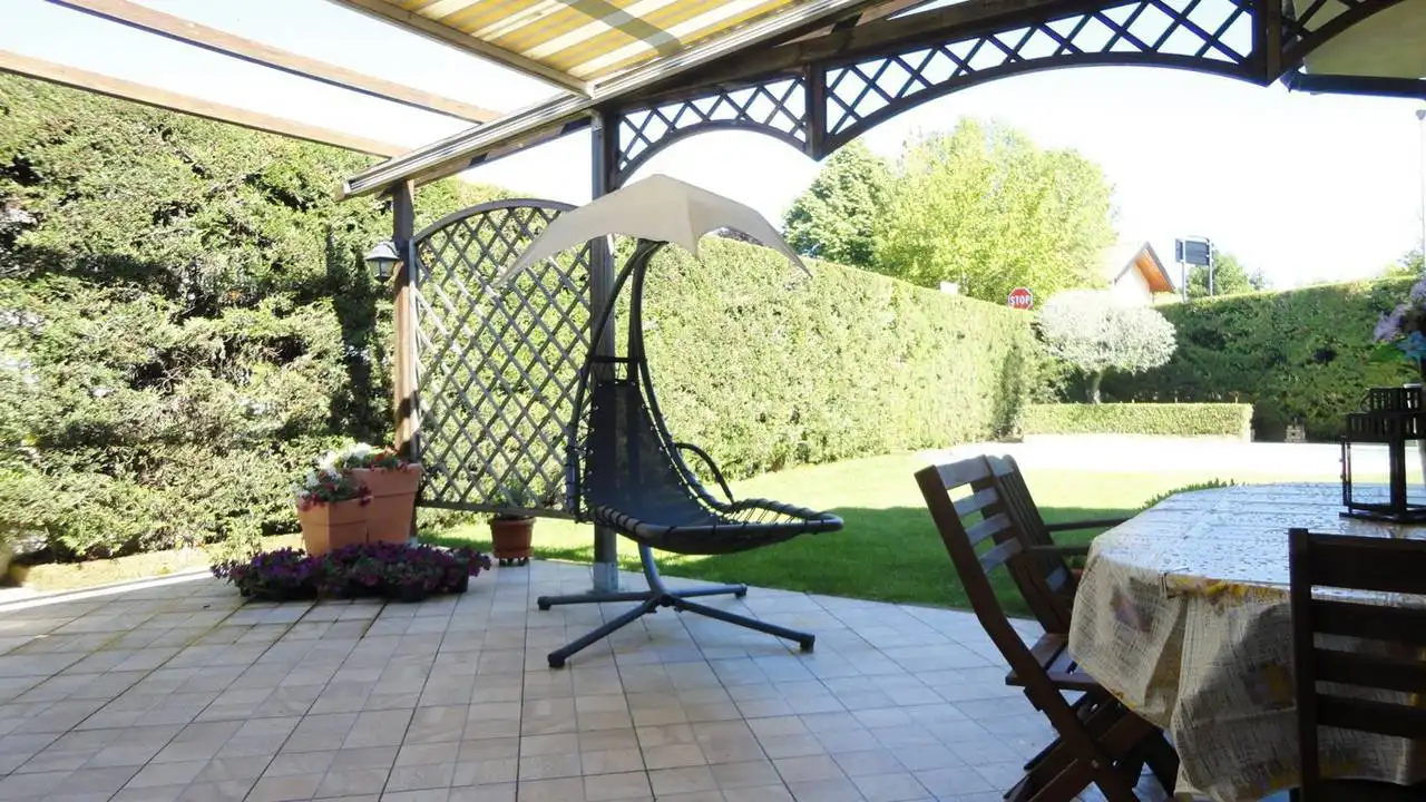 Villa-con-piscina-in-vendita-a-Busnago-in-Brianza-20