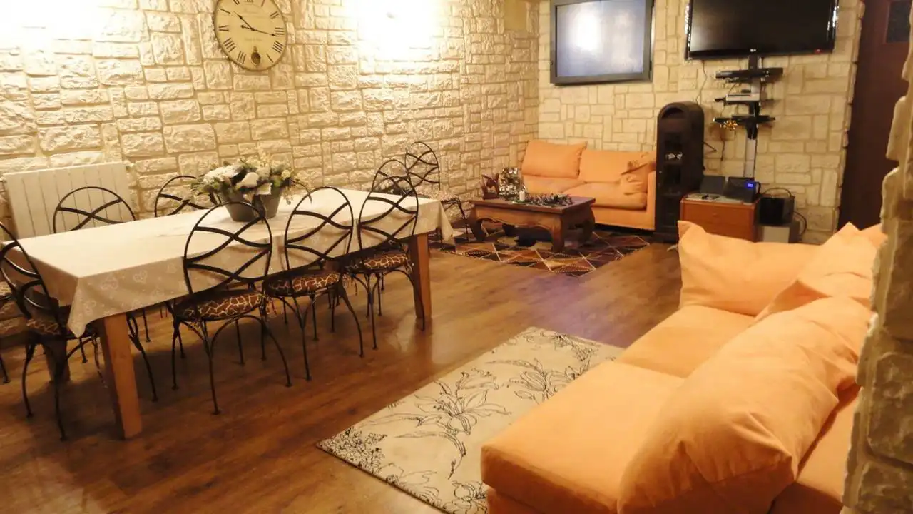 Villa-con-piscina-in-vendita-a-Busnago-in-Brianza-8
