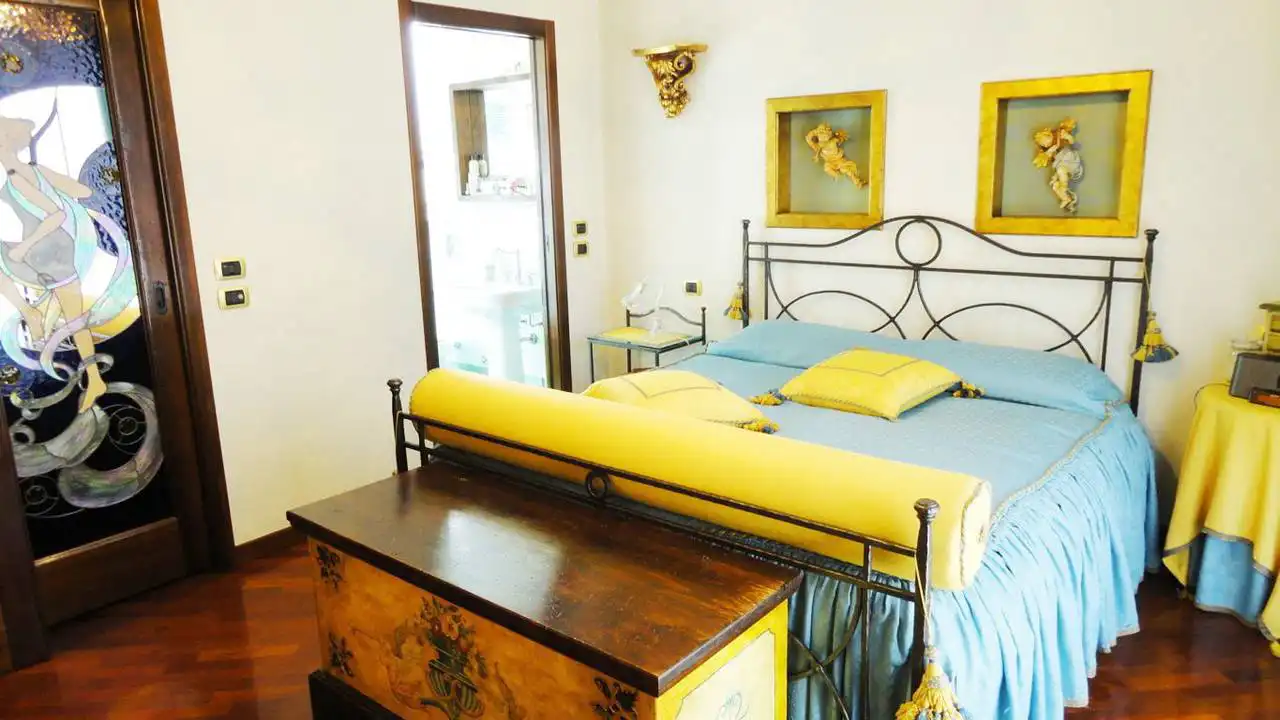 Villa-con-piscina-in-vendita-a-Roncello-18