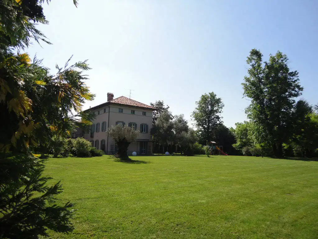 Villa-d39epoca-di-pregio-a-Missaglia-12