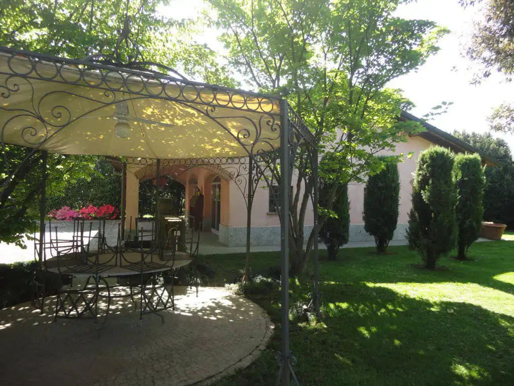Villa-d39epoca-di-pregio-a-Missaglia-35