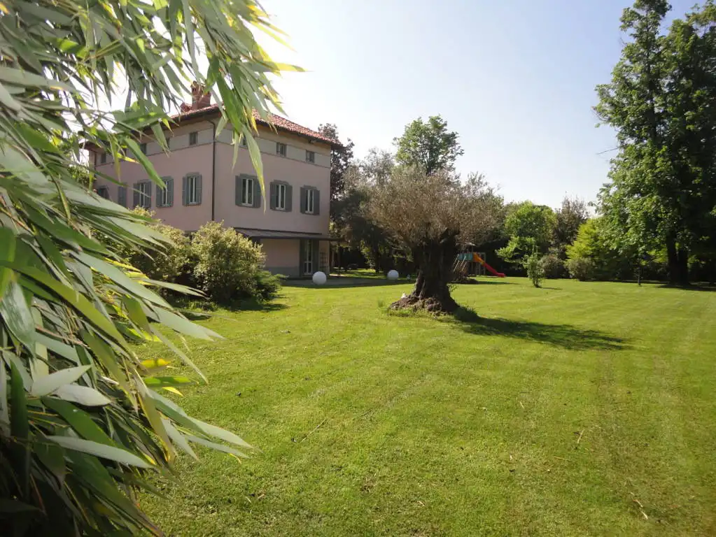 Villa-d39epoca-di-pregio-a-Missaglia