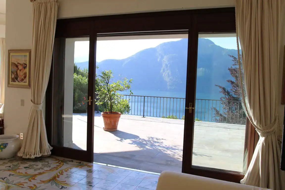 Villa-di-lusso-sul-Lago-di-Como-in-vendita-a-Mezzegra-26