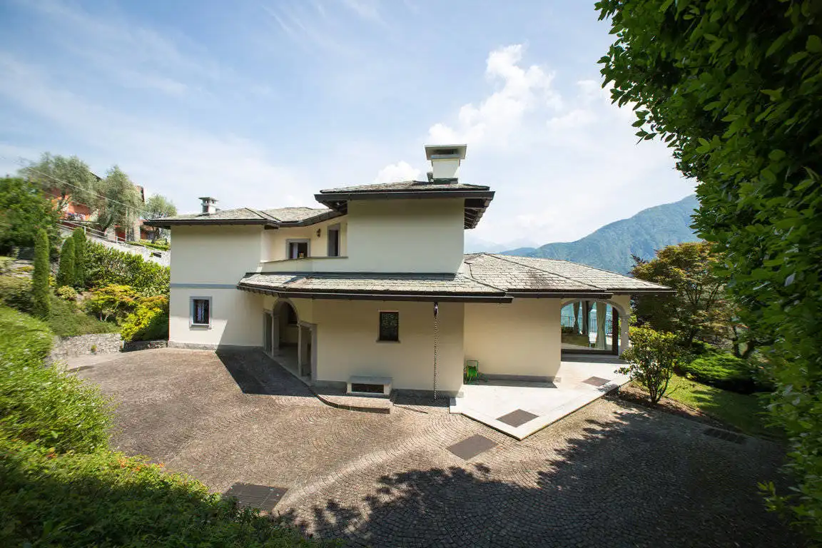 Villa-di-lusso-sul-Lago-di-Como-in-vendita-a-Mezzegra-6
